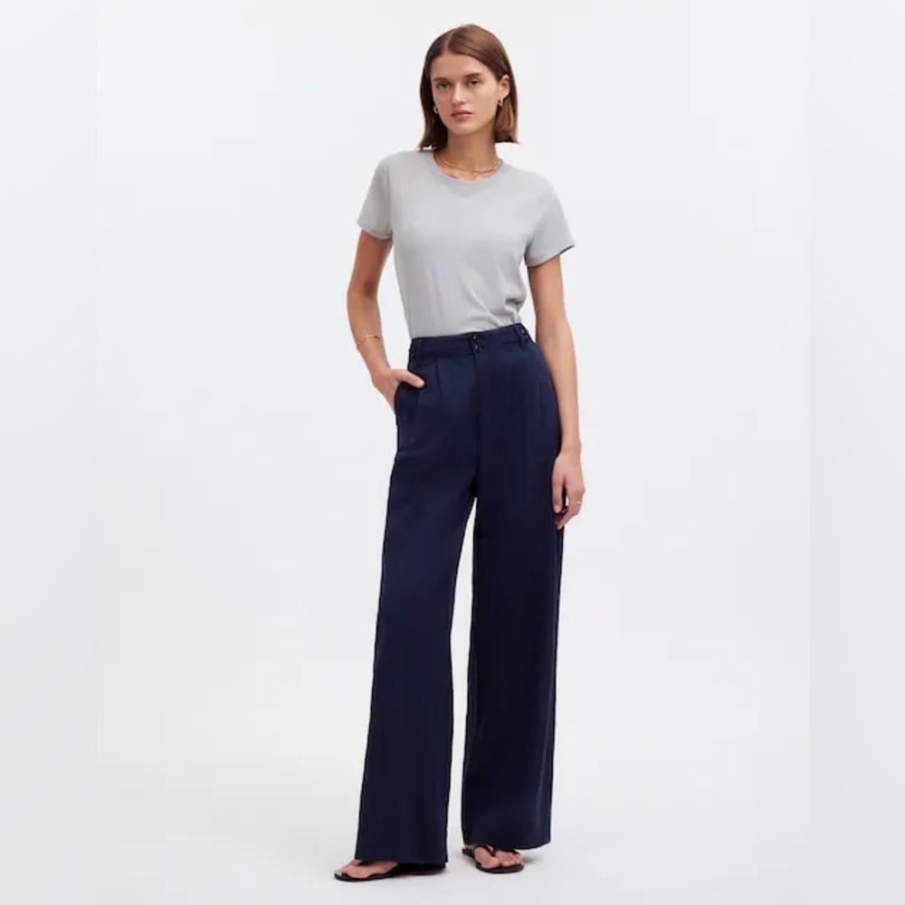 Madewell size 2 drapey twill Harlow wide leg pant in navy